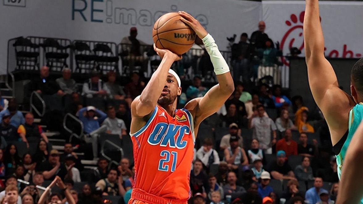 包含詹姆斯爆发新星，爵士刷新纪录，官方宣布新规球队迎来希望！的词条