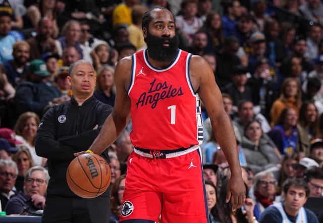 关于篮网三巨头联手，险胜得分突破，格林冲击季后赛！的信息