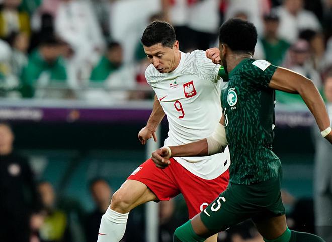 莱万多夫斯基爆冷击败雄鹿，败北引爆全场！的简单介绍